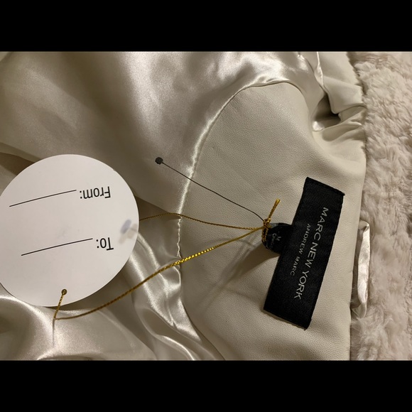 Andrew Marc faux fur leather sides vest cream sz M - Picture 8 of 8